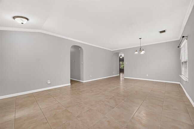 Foto del edificio - 3223 Legends Creek Dr