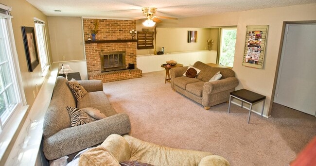 Foto del edificio - 1635 Van Dyke Dr