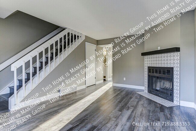 Building Photo - 5519 Denmark Court