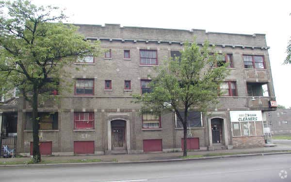 Foto principal - 1421-1425 W Garfield Blvd