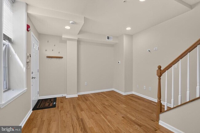 Building Photo - 1027 N 4th St