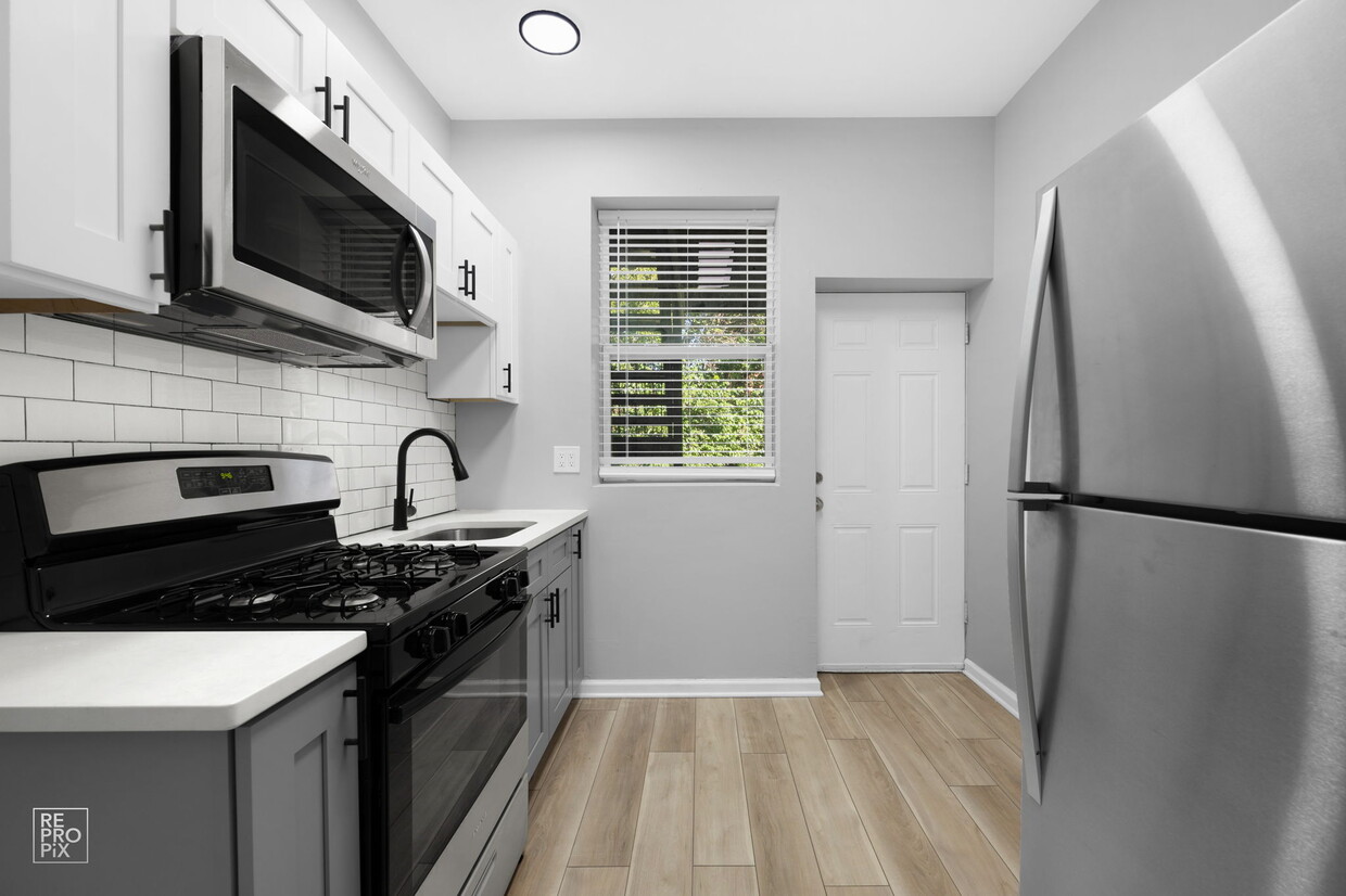 Foto principal - 4750 S Calumet Ave