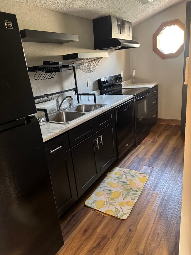 Galley Kitchen. Newly Remodeled. - 121 S Hellier St