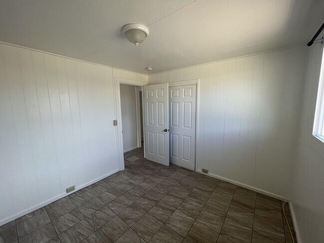 Building Photo - 87-137-137 Makona St