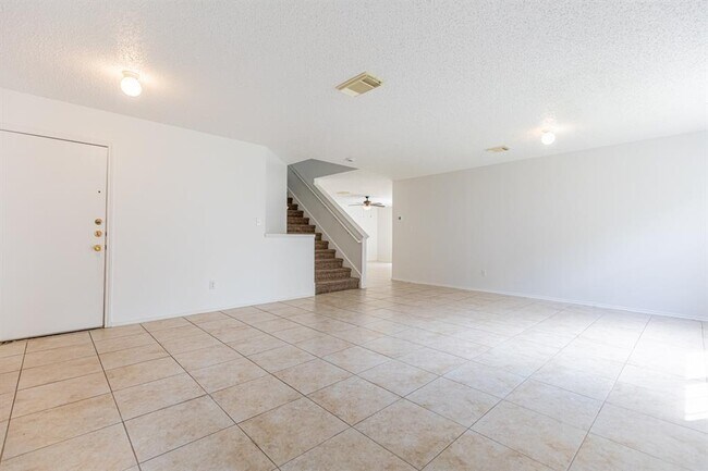 Foto del edificio - 491 Emerald Fields Ln