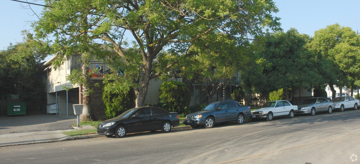 Primary Photo - 2220 Curtner Ave