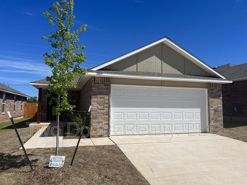 1004 Ichabod Cir, Chickasha, OK 73018 House Rental in Chickasha, OK