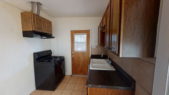 Building Photo - 4189 N Mountain Dr