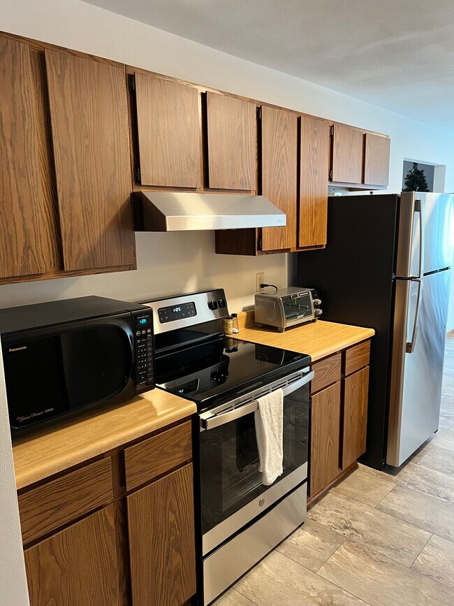 1102 Sausalito Dr Unit 1102, Waunakee, WI 53597 Condo for Rent in