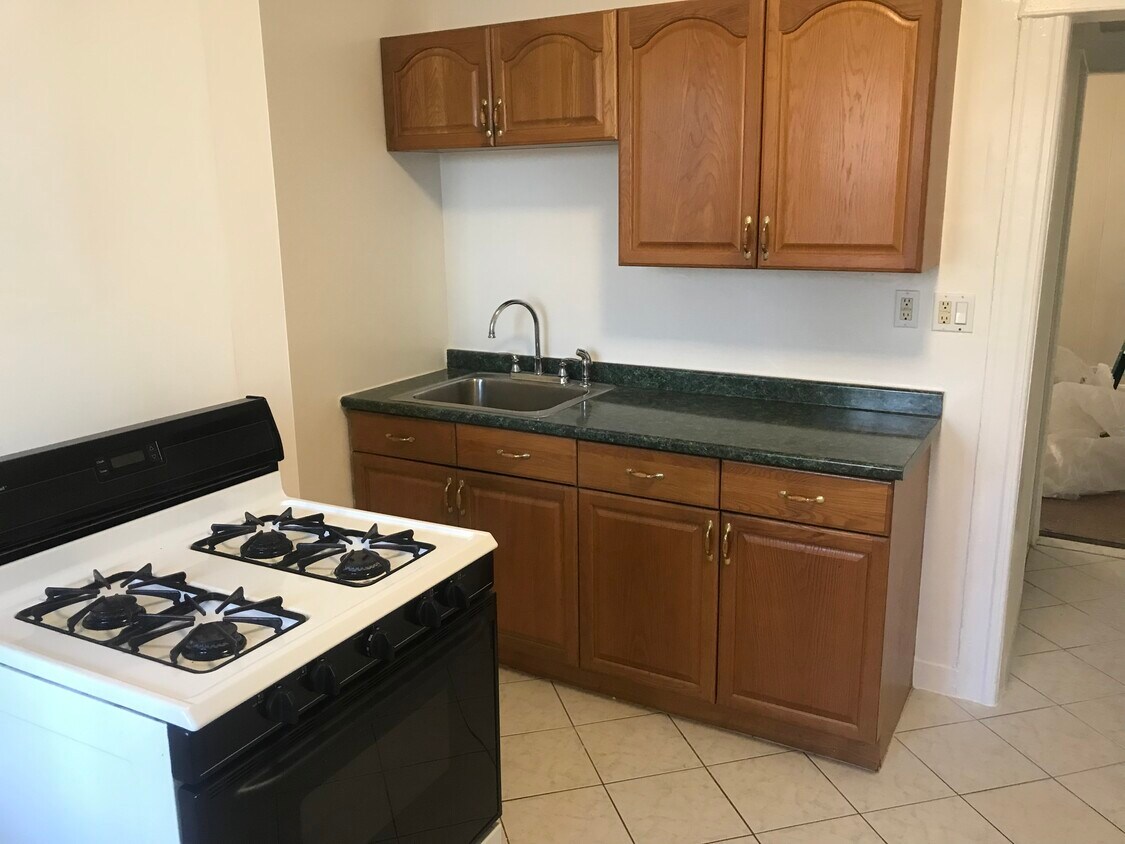 31 Garfield St Unit 4, Yonkers, NY 10701 31 Garfield St Yonkers, NY