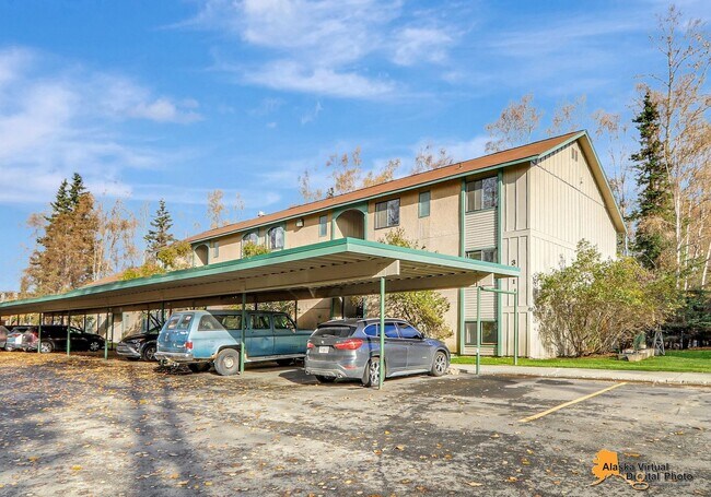 Foto del edificio - Top Floor End Unit Condo* Pet Friendly, Pr...