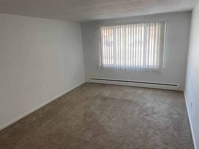 living room - 1199 Center Rd