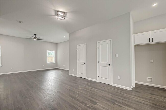 Building Photo - 7035 Goforth St
