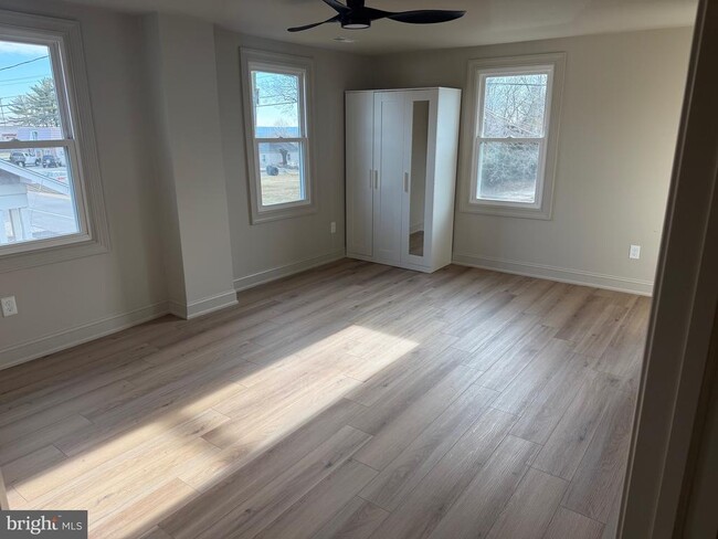 Building Photo - 3025 W Germantown Pike