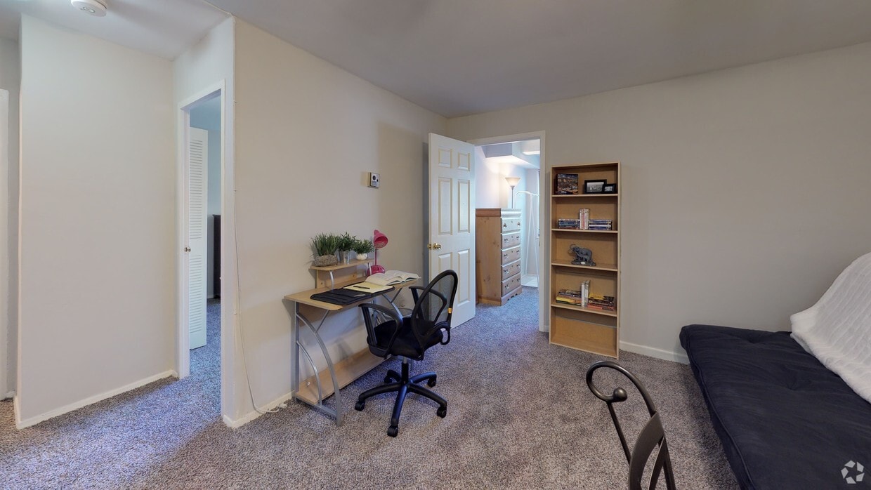Photo - Circle Arms Apartments