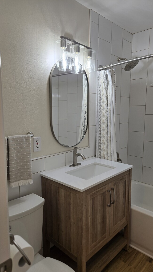 Foto del edificio - 41072 Via Halcon