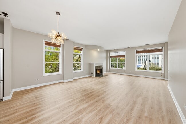 Foto del edificio - 333 N Jefferson St