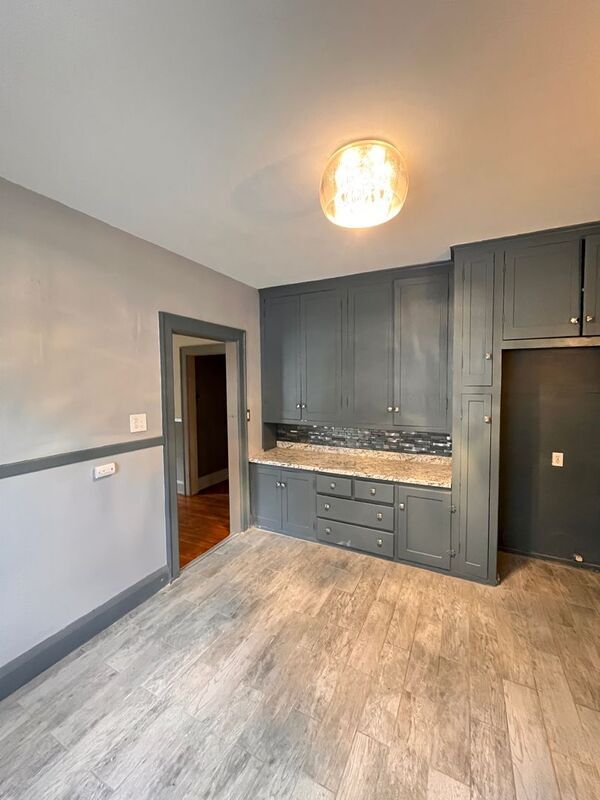 Building Photo - 2817 Collingwood Blvd