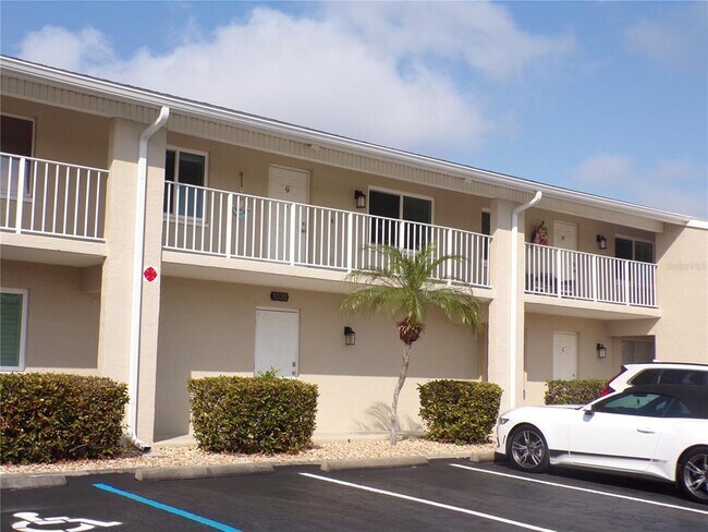 Building Photo - 1335 Mineo Dr