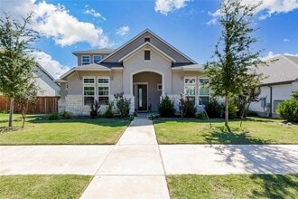 Building Photo - 3020 Sage Ranch Dr