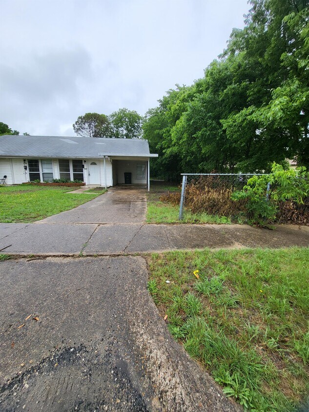 Primary Photo - 1112 Williamson Dr