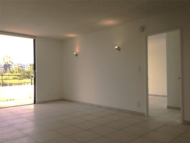 Foto del edificio - 500 Three Islands Boulevard