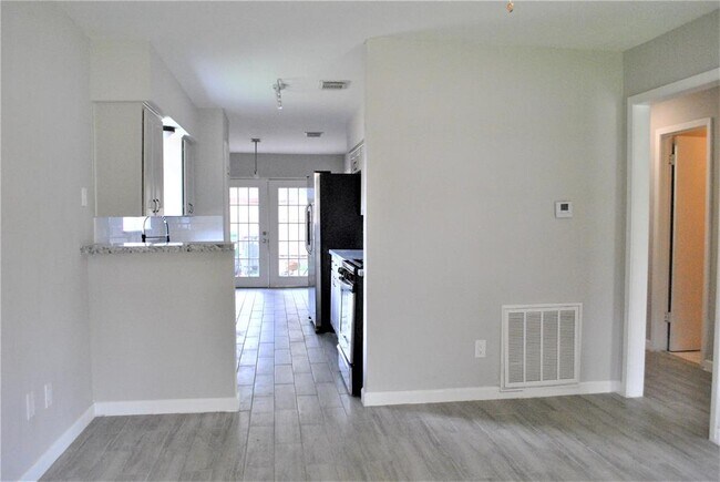 Foto del edificio - 7307 Dearborn St