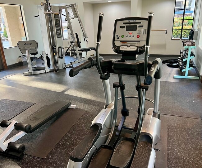Free Gym, Hot Tub, Pool in complex - 2236 River Run Dr