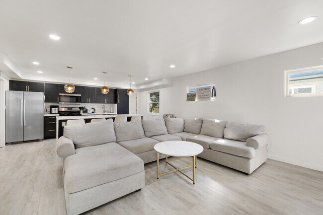 Foto del edificio - 6162 Mary Ln Dr