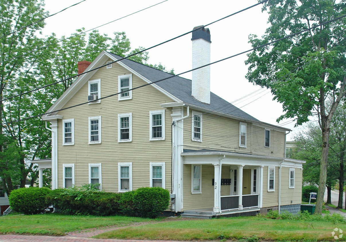 Primary Photo - 92 Locust St