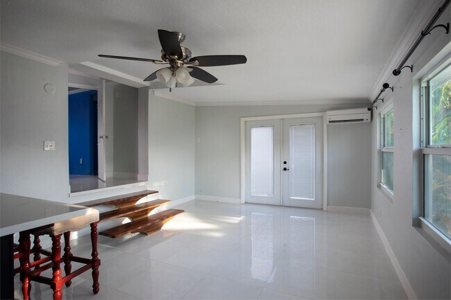 Building Photo - 3 bedroom 2 Bathroom in Big Coppitt No pet...