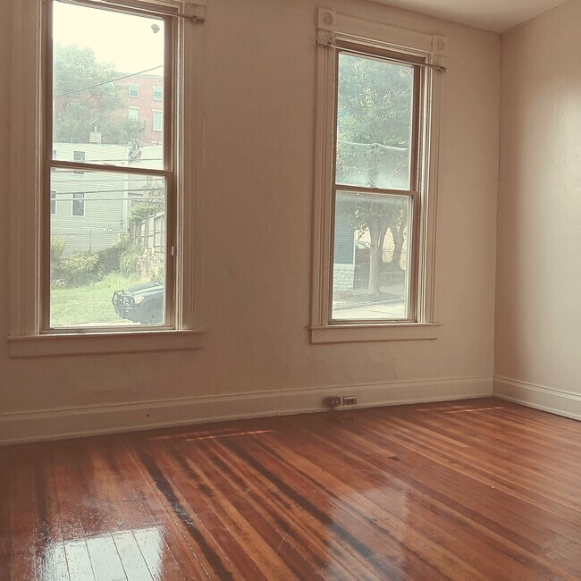 Foto del edificio - 2116 Ravine St