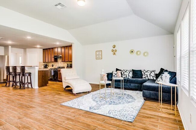 Building Photo - 7223 Foxwood Mist Trl