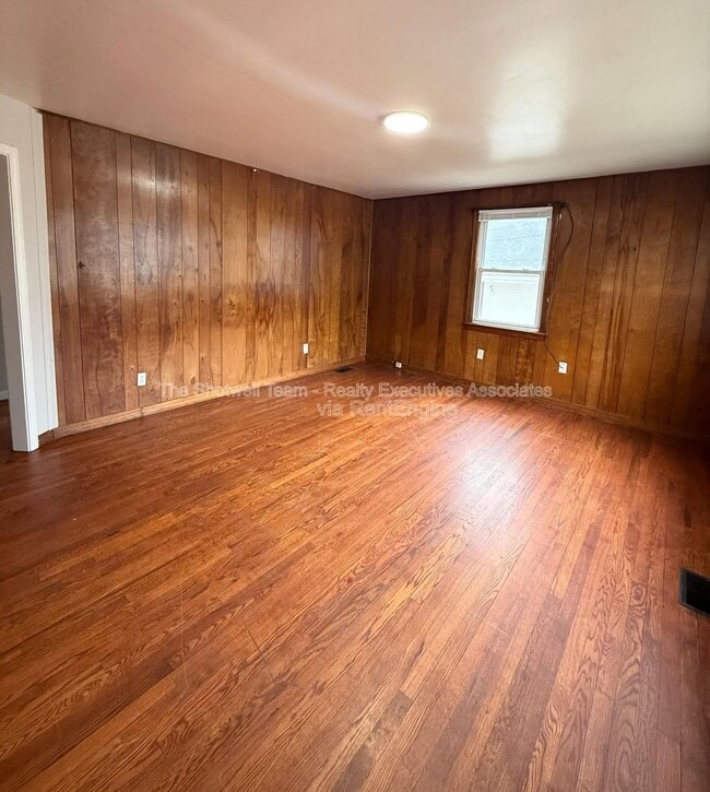 Foto del edificio - 2406 Wilson Ave