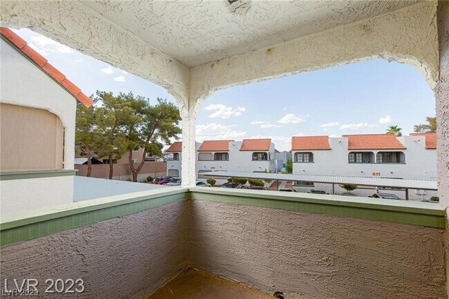 Building Photo - 1212 Bass Dr