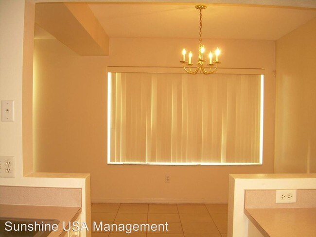Building Photo - 409 Coconut Palm Way