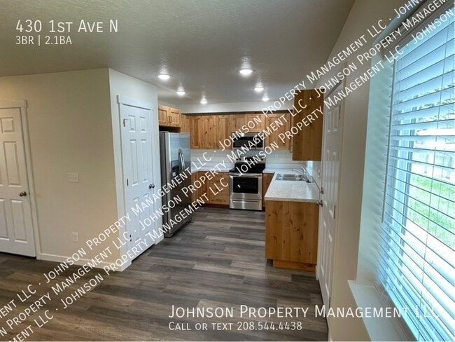 Foto del edificio - 430 1st Ave N