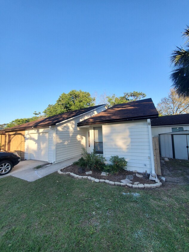 Foto principal - 11376 Golden Plover Ct