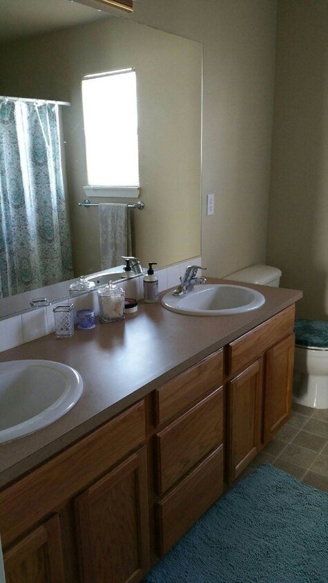 Building Photo - 20089 Beth Ave