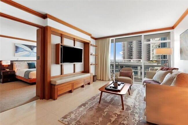 Foto del edificio - 6801 Collins Ave