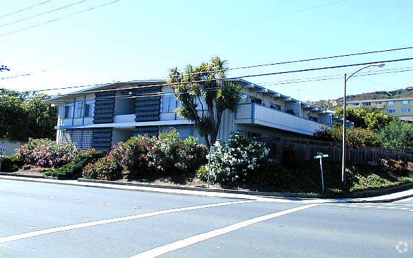 Primary Photo - 1220 Alameda
