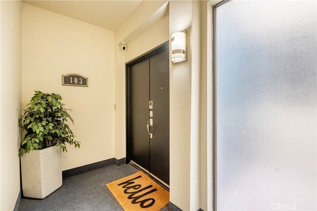 Foto del edificio - 1305 N Columbus Ave