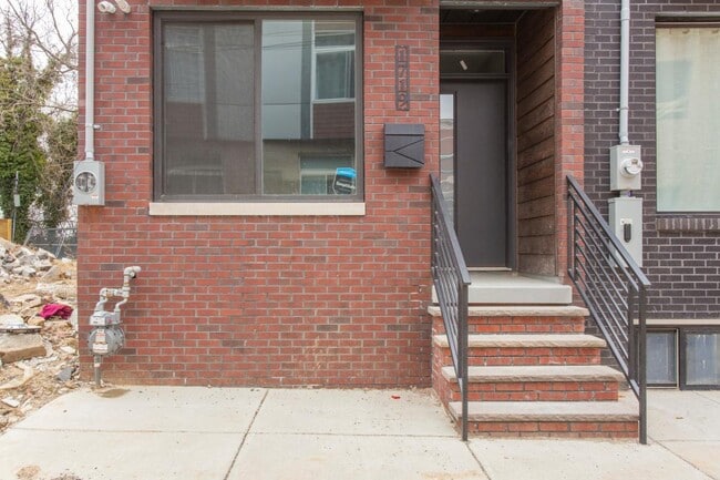 Building Photo - 1720 Ingersoll St