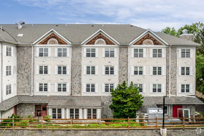 Building Photo - Church View Apartments