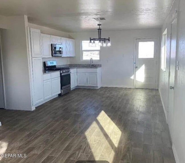 Building Photo - 1929 Detroit Ave