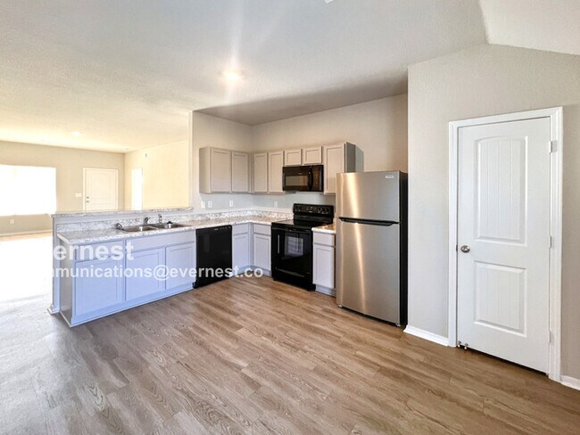 Foto del edificio - 4511 Olympic Dr