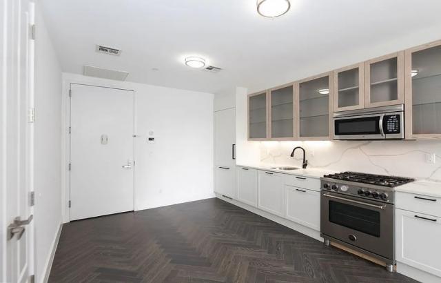 Foto del edificio - 1 bedroom in Queens NY 11101