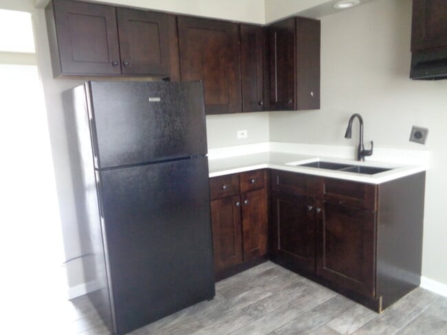Building Photo - 7323 W 79th St