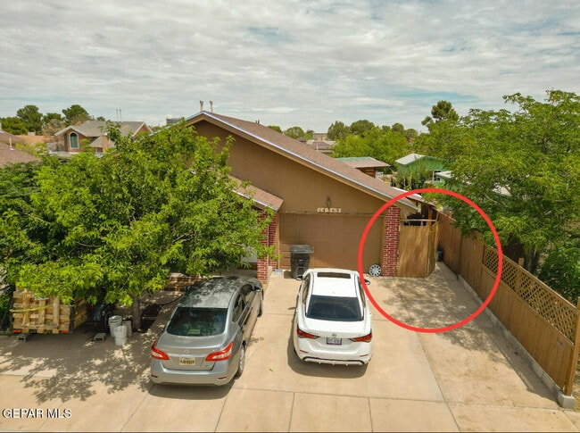 Building Photo - 14369 Katherine Dr