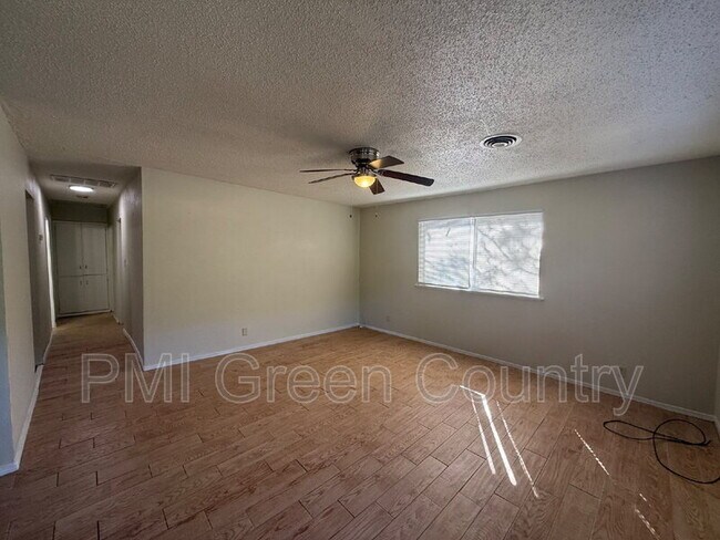 Foto del edificio - 3741 N Garrison Ave